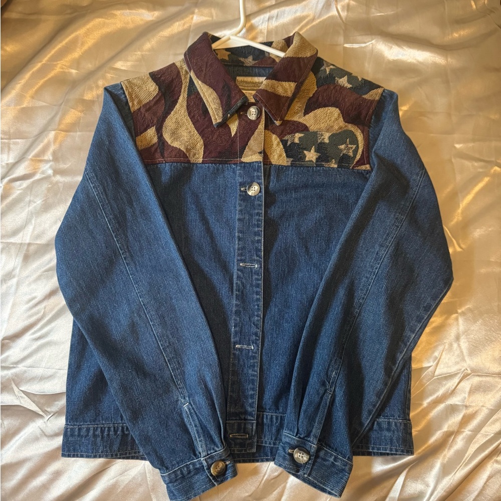 Coldwater Creek || Men’s Denim Jacket with Flag Pattern